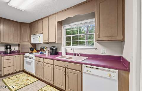 2942 Paradise Lakes Road, Chipley FL - photo 12 of 39