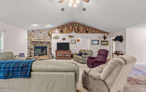 2942 Paradise Lakes Road, Chipley FL - photo 19 of 39
