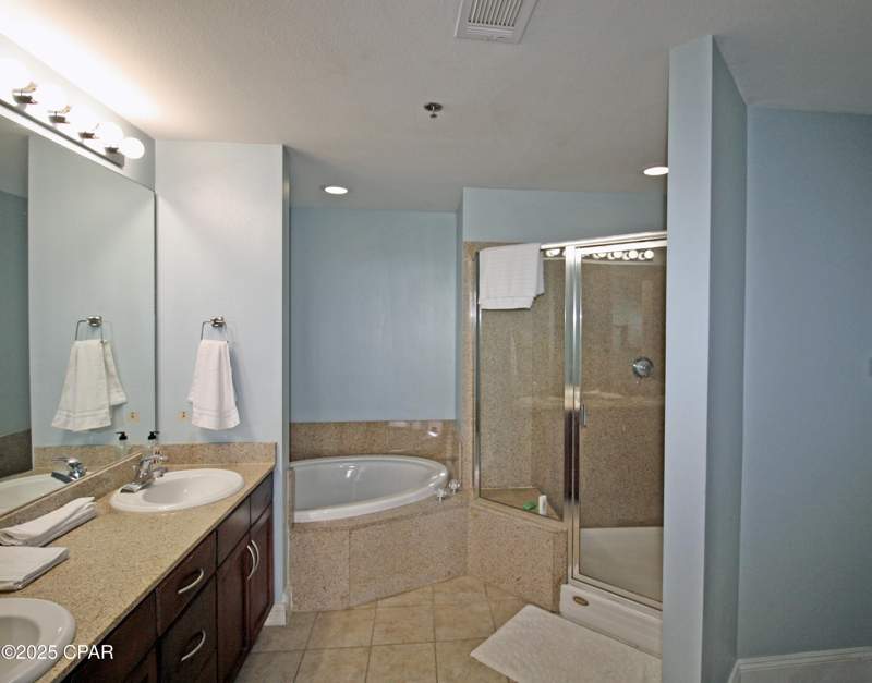 2 bedroom Condominium at 9902 S Thomas Drive 1828, Laketown Wharf, Panama City Beach — photo 5