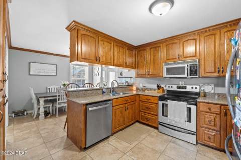 1528 Hilltop Drive, Bonifay FL - photo 14 of 92