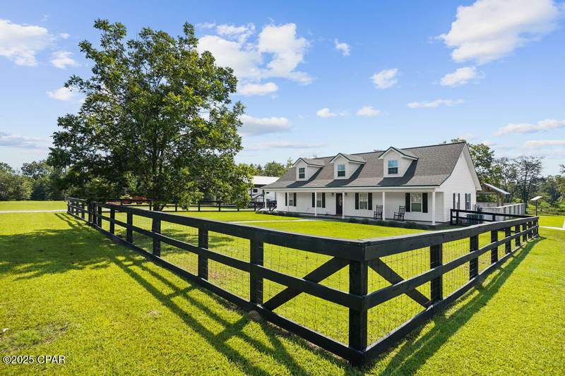 4 bedroom SingleFamilyResidence at 1528 Hilltop Drive, Twin Lakes, Bonifay — photo 2