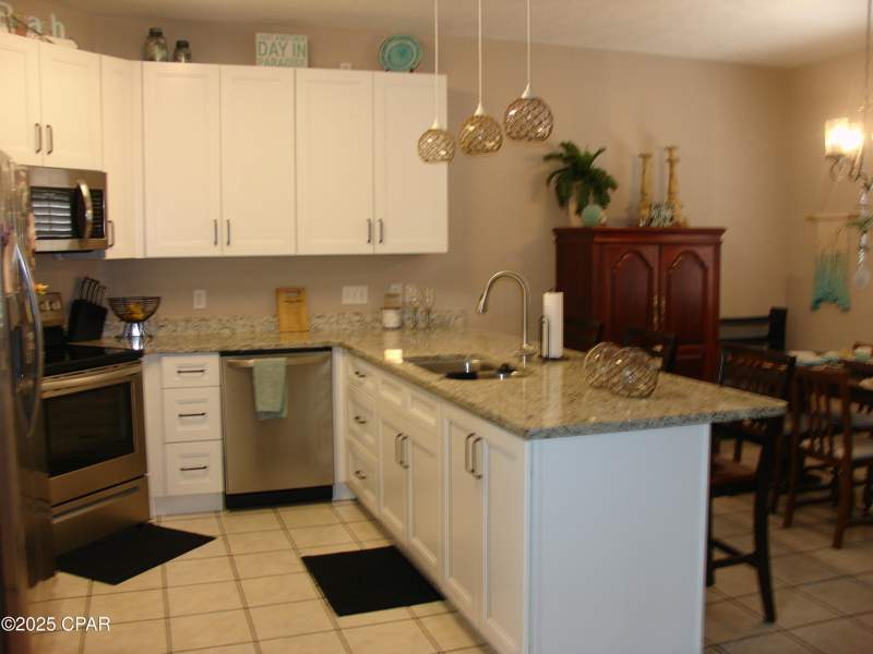 3 bedroom Attached at 6212 N Lagoon Drive, Grand Lagoon Villa, Panama City — photo 2