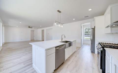 7213 N Lagoon Drive, Panama City FL - photo 10 of 46