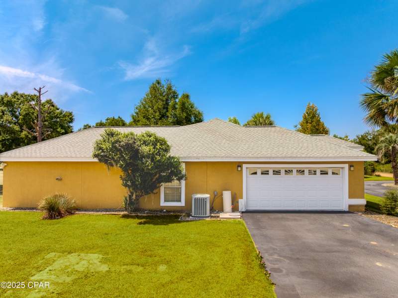 4 bedroom SingleFamilyResidence at 5239 Oak Drive, Indian Springs Golf Course, Marianna — photo 3