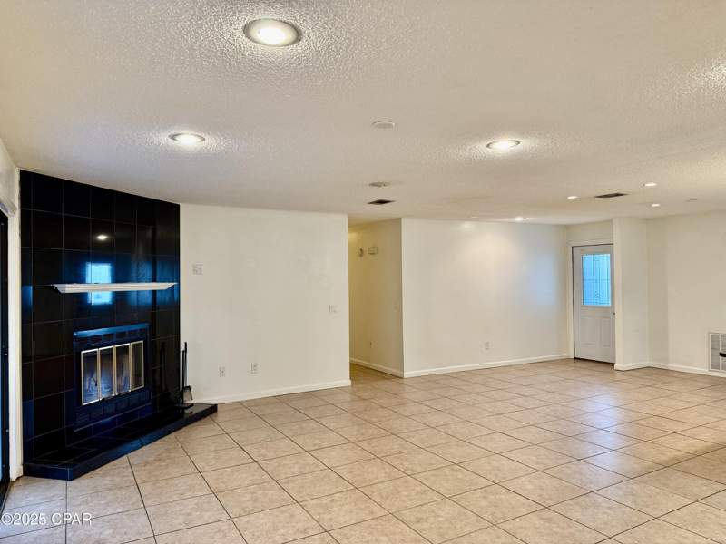 3 bedroom SingleFamilyResidence at 7538 Whisperwood Drive, Shadow Bay Unit 2, Panama City — photo 4