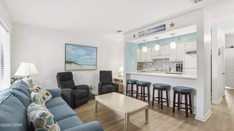 1 bedroom Condominium at 6829 Thomas Drive 301, Sunswept 3, Panama City — photo 2