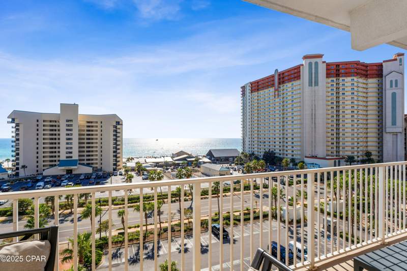 3 bedroom Condominium at 9860 S Thomas Drive 622, Laketown Wharf, Panama City — photo 5