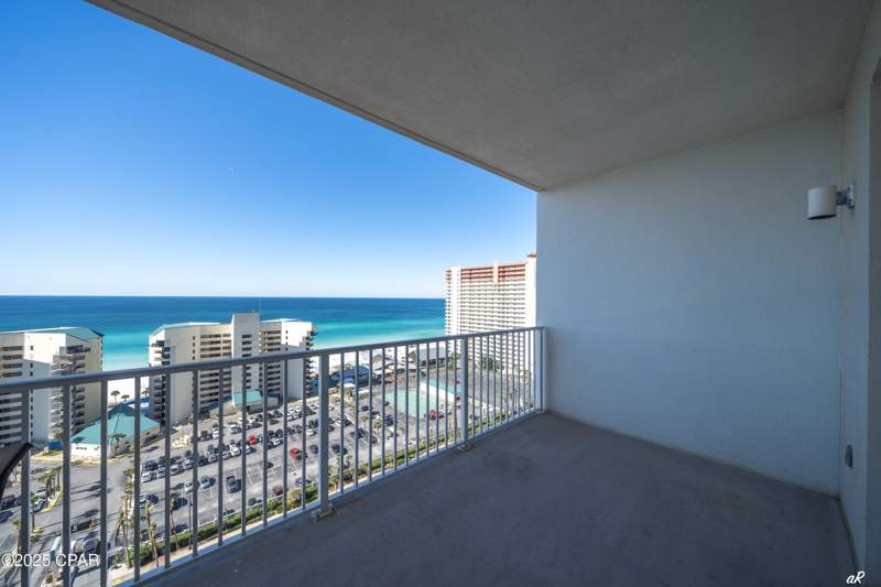 1 bedroom Condominium at 9860 S Thomas Drive 1516, Laketown Wharf Phase II, Panama City — photo 4