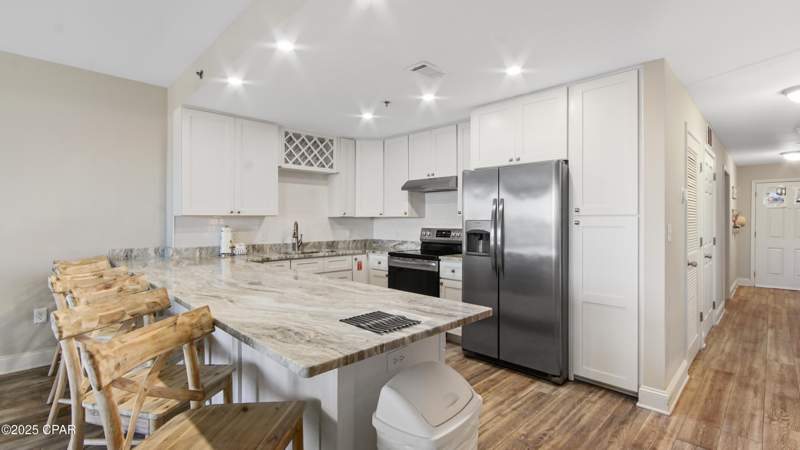 3 bedroom Condominium at 9902 S Thomas Drive 234, Laketown Wharf, Panama City — photo 4