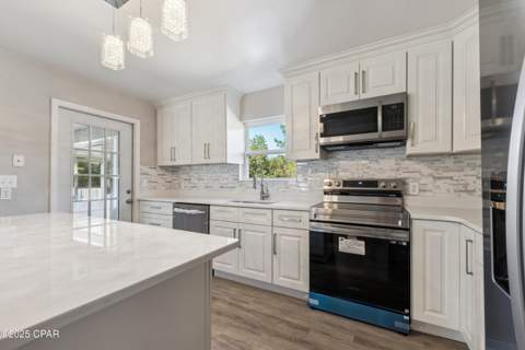 2672 W Laurel Drive, Alford FL - photo 7 of 51