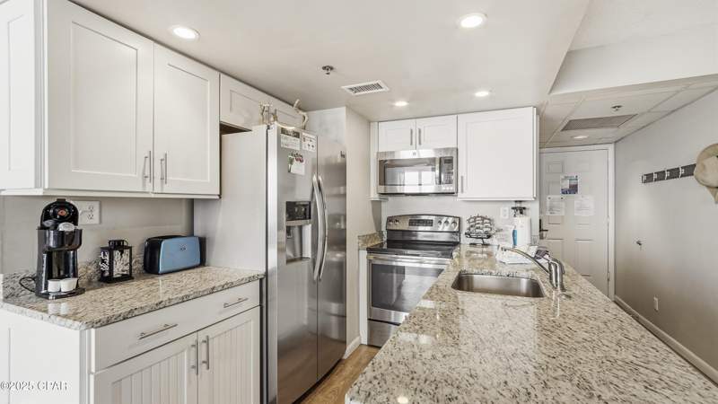 1 bedroom Condominium at 9850 S Thomas Drive 904E, Sunbird Condo, Panama City — photo 2
