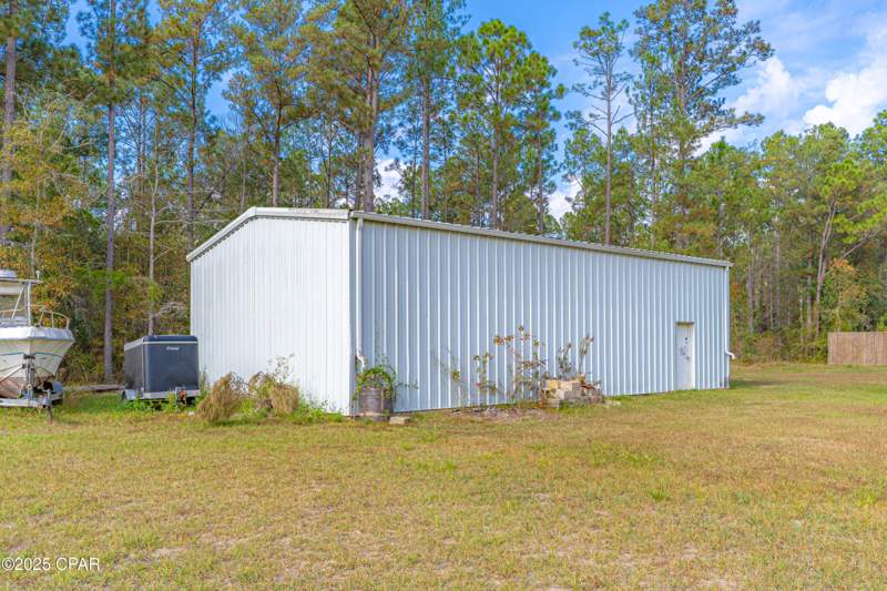 3 bedroom ManufacturedHome at 615 Sesame Street, Red Bull Island, Wewahitchka — photo 3