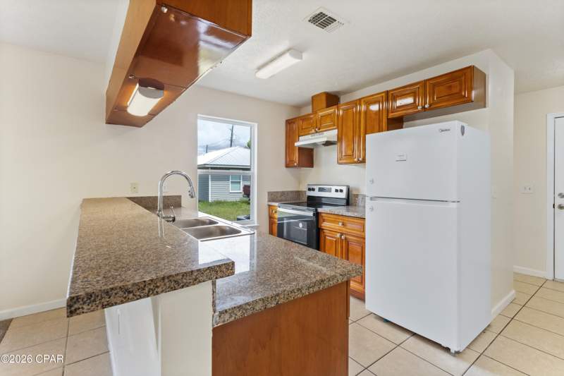 6 bedroom Duplex at 754 Sherman Avenue A & B, Shermans 2nd Add, Panama City — photo 3