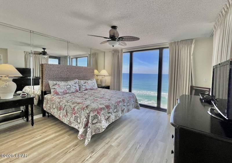 2 bedroom Condominium at 6201 Thomas Drive 1008, Watercrest Condo, Panama City — photo 4