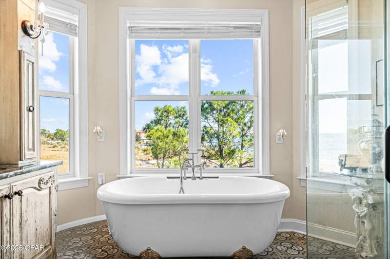 4 bedroom SingleFamilyResidence at 6724 Yacht Club Drive, East Bay Preserve, Panama City — photo 5