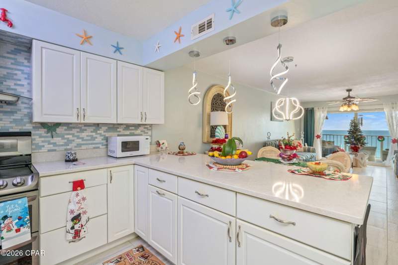 2 bedroom Condominium at 5801 Thomas Drive 814, Regency Towers, Panama City Beach — photo 3