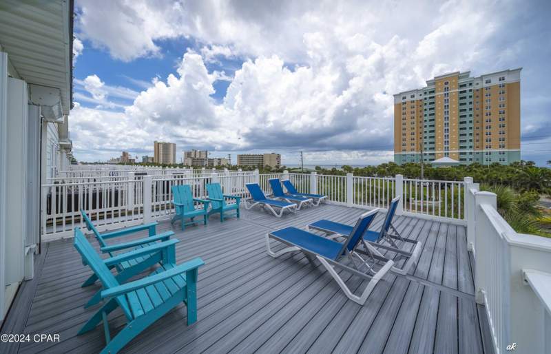 4 bedroom SingleFamilyResidence at 7428 Thomas Drive, Holiday Beach Unit 16, Panama City Beach — photo 3