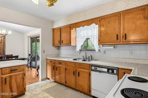 3922 Vistula Drive, Chipley FL - photo 16 of 36
