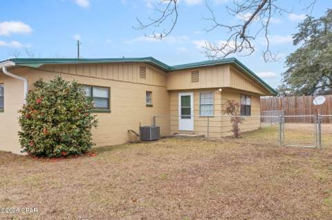 5392 College Drive, Graceville FL - photo 18 of 27