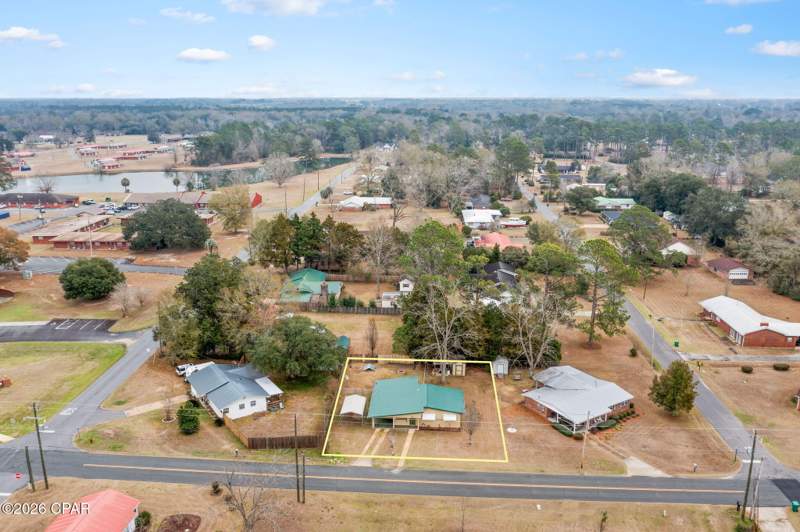 3 bedroom SingleFamilyResidence at 5392 College Drive, Graceville Heights, Graceville — photo 2