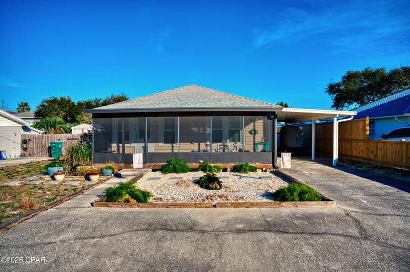 3 bedroom SingleFamilyResidence at 209 S Wells Street, Miramar Heights, Panama City Beach — photo 4