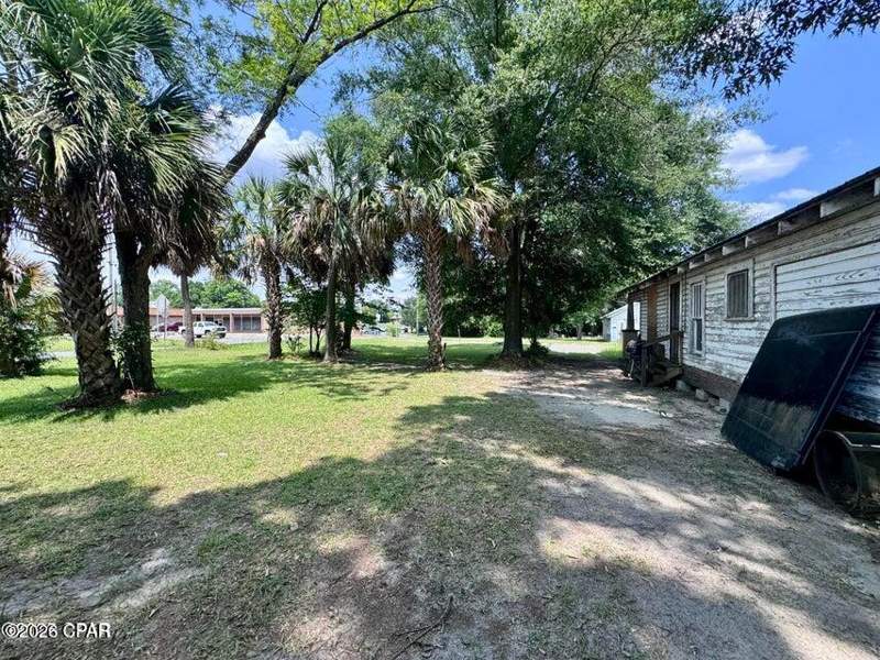 2 bedroom SingleFamilyResidence at 5295 Brown Street, Graceville, Graceville — photo 4