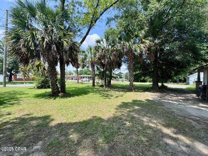 2 bedroom SingleFamilyResidence at 5295 Brown Street, Graceville, Graceville — photo 5