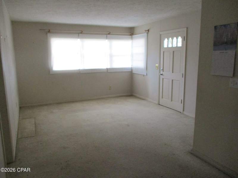 3 bedroom SingleFamilyResidence at 1901 Hickory Avenue, Hentz 1st Add Unit B, Panama City — photo 2