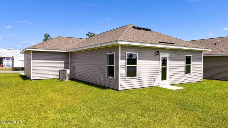 4 bedroom SingleFamilyResidence at 7398 Charles Loring Jr Road, Liberty, Panama City — photo 3