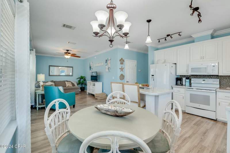 2 bedroom SingleFamilyResidence at 313 Laureno Place, Laguna Beach, Panama City Beach — photo 3