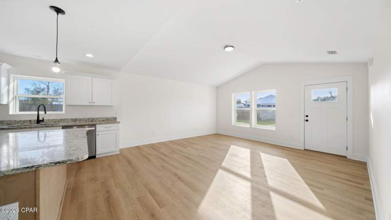 4 bedroom SingleFamilyResidence at 719 Arrow Street, Wh Parker, Panama City — photo 4