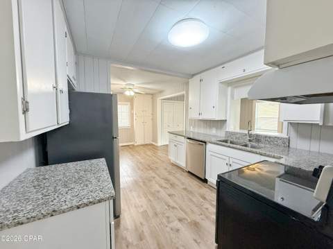 2944 Cherokee Street, Marianna FL - photo 11 of 31