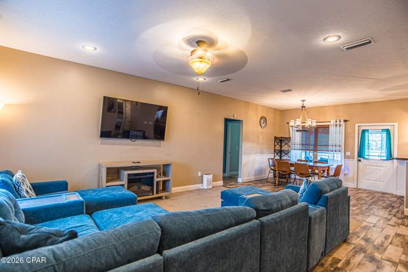 3 bedroom SingleFamilyResidence at 2303 Sondra Court, Northwoods, Panama City — photo 3
