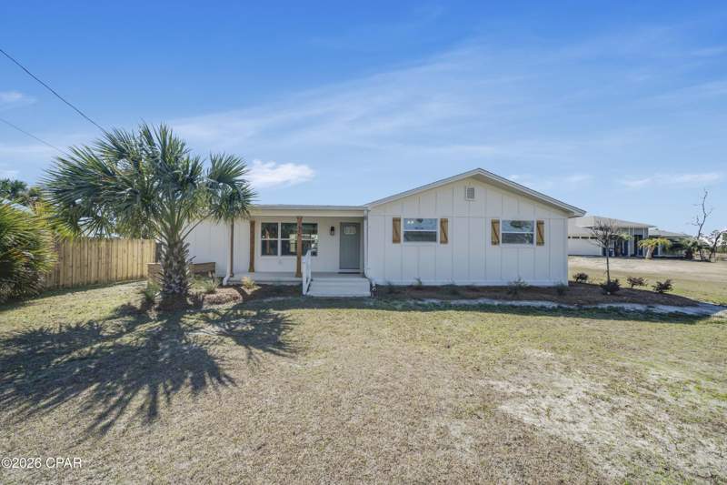 4 bedroom SingleFamilyResidence at 1434 W Park Lane, East Bay Park, Panama City — photo 2