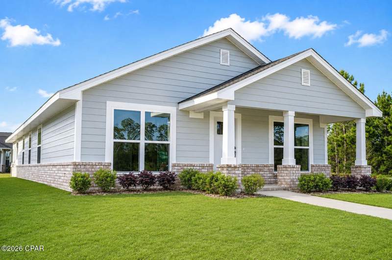 3 bedroom SingleFamilyResidence at 11449 Godart Street, Sunrise at East Bay, Panama City — photo 2