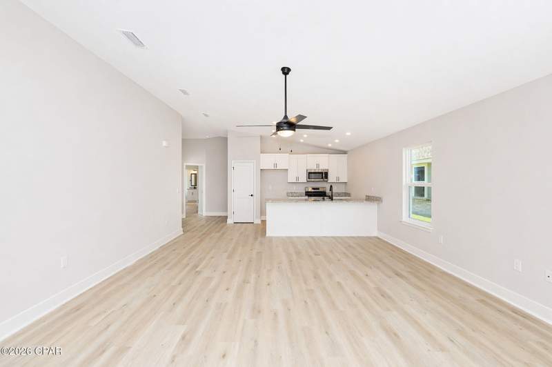 3 bedroom SingleFamilyResidence at 11447 Godart Street, Sunrise at East Bay, Panama City — photo 4
