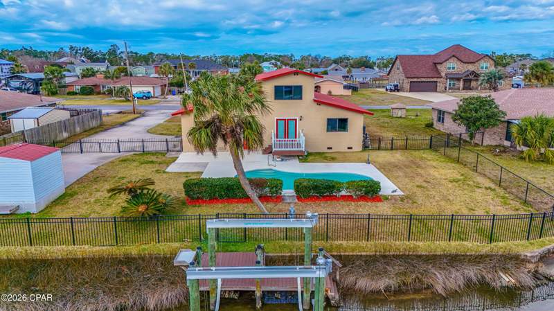 4 bedroom SingleFamilyResidence at 4520 Misty Lane, Baywood Shores Est Unit 4, Lynn Haven — photo 2
