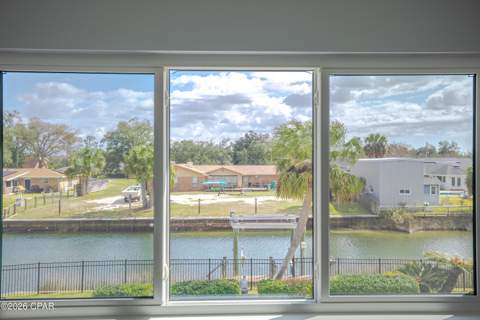 4520 Misty Lane, Lynn Haven FL - photo 21 of 72
