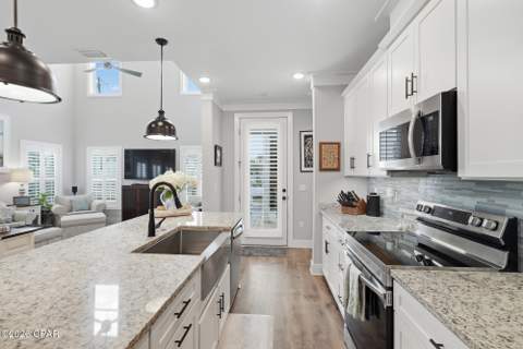 725 Landing Circle, Panama City Beach FL - photo 11 of 47