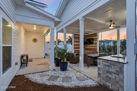 725 Landing Circle, Panama City Beach FL - photo 19 of 47