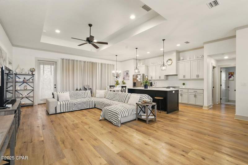 5 bedroom SingleFamilyResidence at 3928 Sandpine Way, College Station Phase 1, Panama City — photo 4