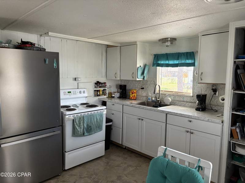 1 bedroom ManufacturedHome at 2408 Dorothy Avenue A, Pines 4th Add, Panama City Beach — photo 4
