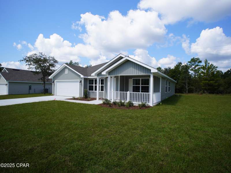 3 bedroom SingleFamilyResidence at 3892 Bricknell Avenue, Sunny Hills Unit 1, Chipley — photo 2
