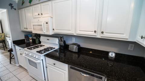 17751 Panama City Beach Parkway 7B, Panama City Beach FL - photo 9 of 57