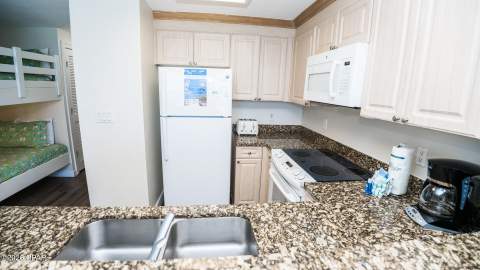 9450 S Thomas Drive 907D, Panama City Beach FL - photo 17 of 52