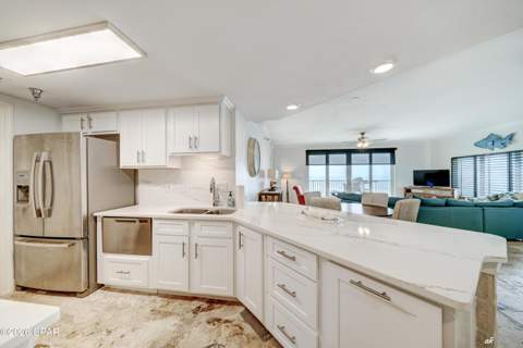 4421 Thomas Drive 202, Panama City FL - photo 18 of 45