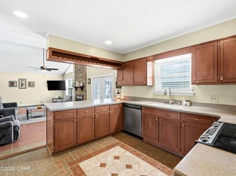 4326 Pine Tree Lane, Lynn Haven FL - photo 20 of 42