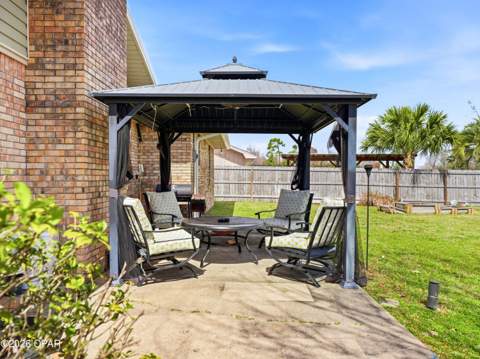 4326 Pine Tree Lane, Lynn Haven FL - photo 8 of 42