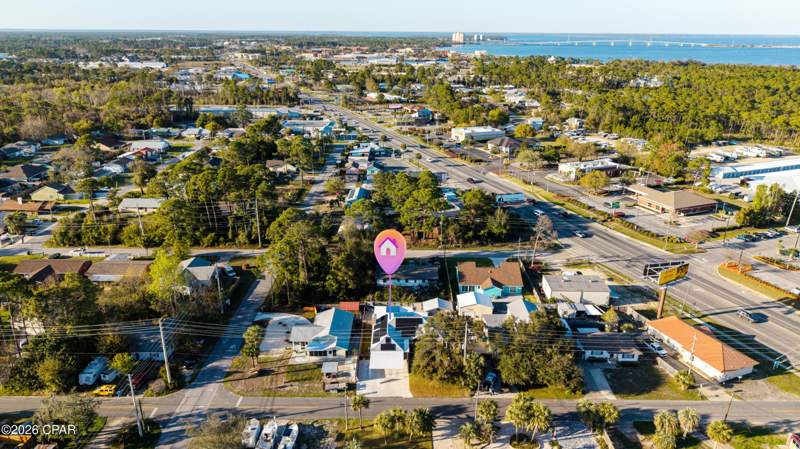 3 bedroom SingleFamilyResidence at 6537 Pine Drive, Treasure Cove Unit 2, Panama City — photo 3