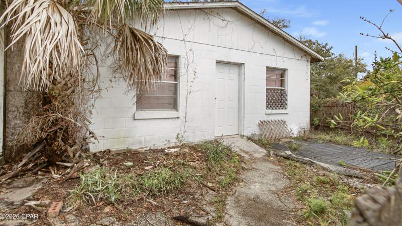 7 bedroom MultiFamily at 604 Fernwood Street, Hutchison's 1st To Bahama Bch, Panama City Beach — photo 4